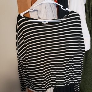 BOAT NECK OVERSIZED SHIRT.